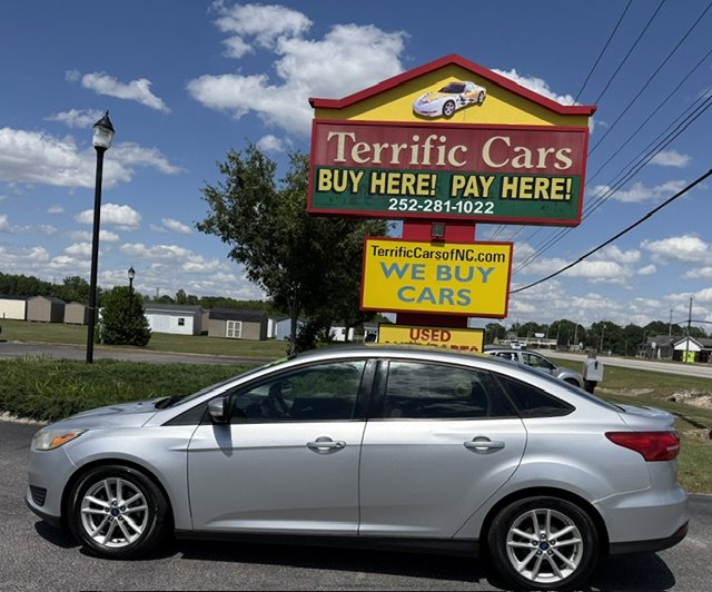 2015 Ford Focus Sedan SE's photo